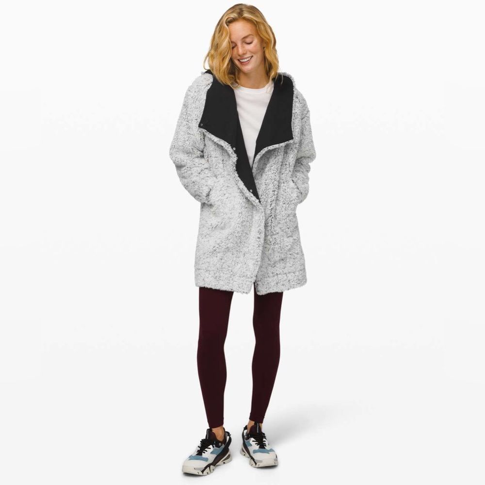 Lululemon Warmth Restore Sherpa Wrap Heathered White XS